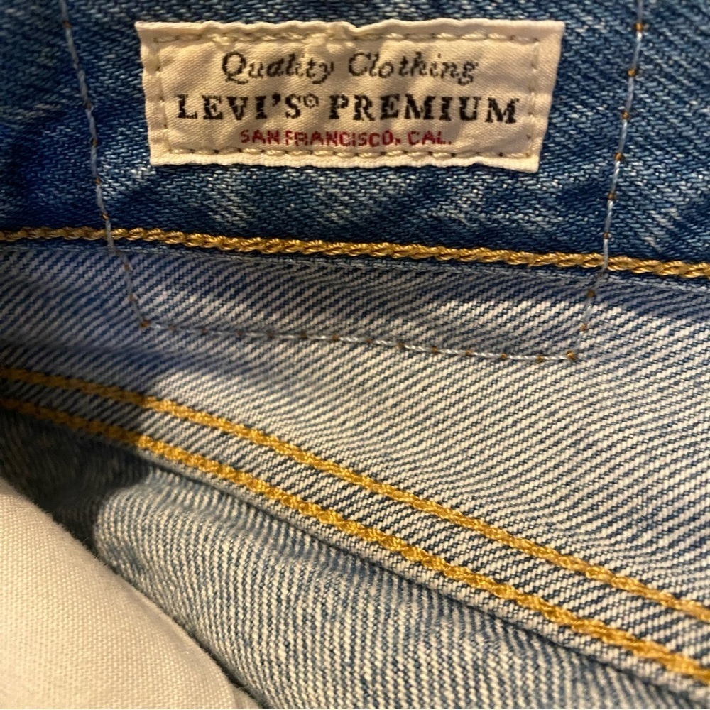 LEVI’S Premium Women Blue Buttoned Fly Wedgie Straight Jeans Size 28 - Picture 7 of 10